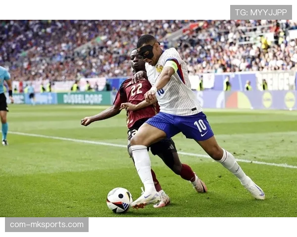 格列兹曼本轮多次威胁射门 法国前锋状态逐步回升